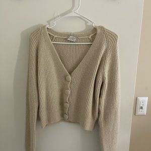 cream crop sweater